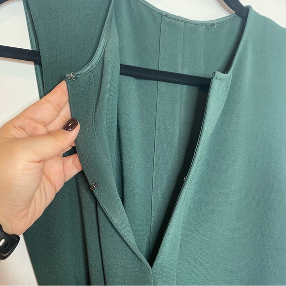 Theory Desza Admiral Crepe Dress in Hunter Green - Picture 6 of 10